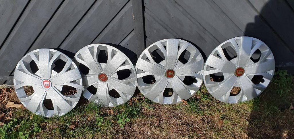 fiat 16 inch wieldoppen, Ophalen of Verzenden, Zo goed als nieuw