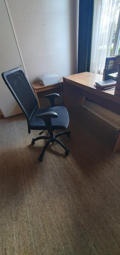 Goede bureaustoel, Ophalen