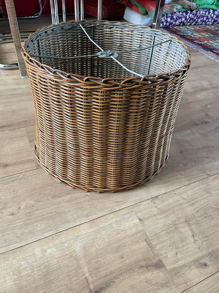 Mooie grote rieten lampenkap doorsnede ca 47 cm en 36 hoog, Huis en Inrichting, Lampen | Lampenkappen, Ophalen, Rond, Zo goed als nieuw