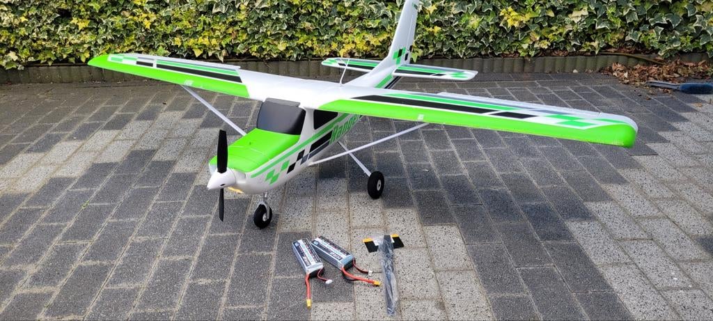 RC vliegtuig 1800 mm PNP met gyro en extra's, Hobby en Vrije tijd, Modelbouw | Radiografisch | Vliegtuigen, Ophalen