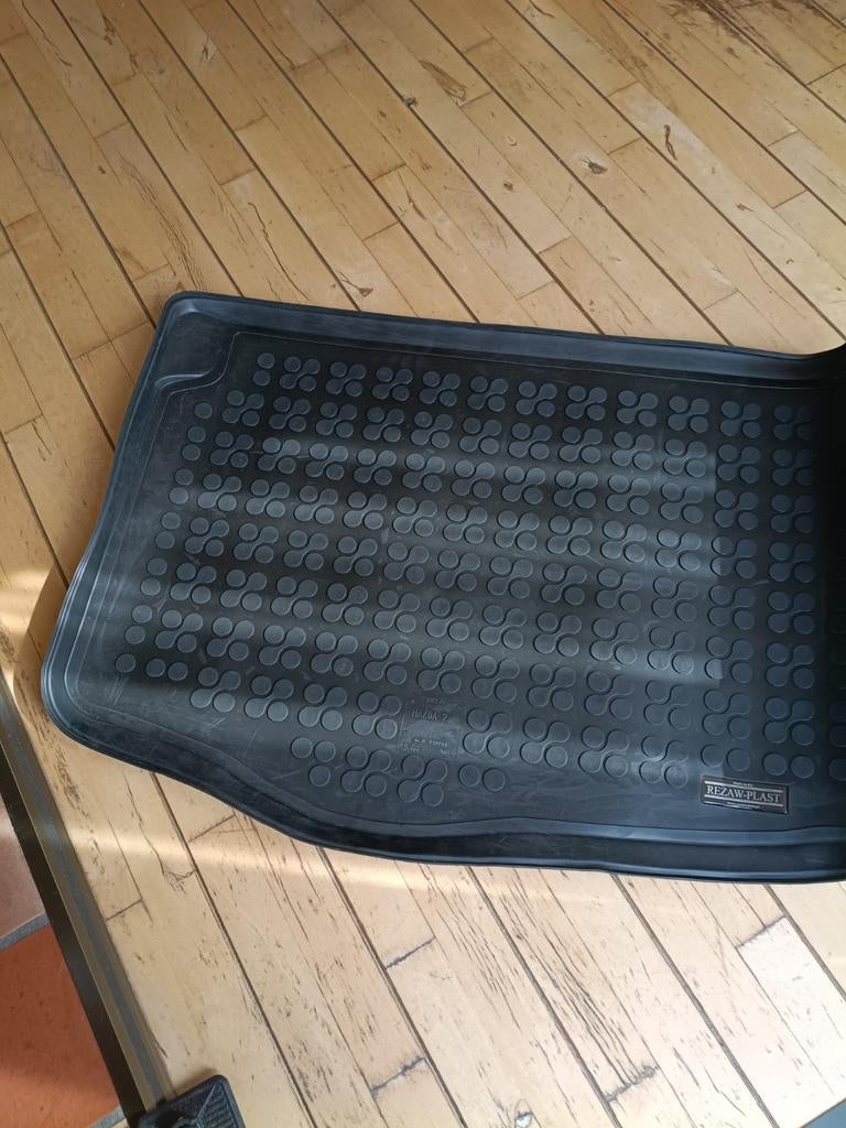 Rubberen kofferbakmat voor Mazda 2, Auto diversen, Kofferbakmatten, Gebruikt, Ophalen of Verzenden