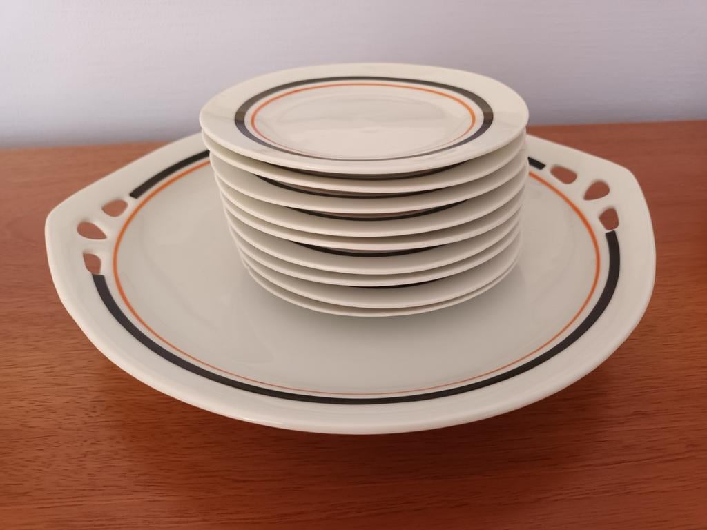 Mosa Maastricht gebakstel met 9 schoteltjes, Ophalen of Verzenden