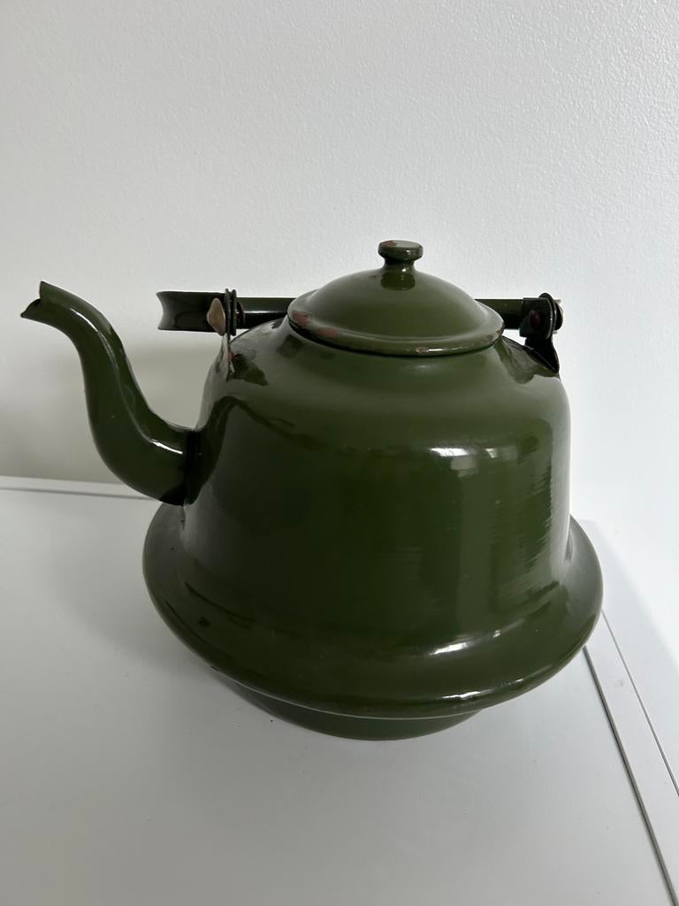 Emaille groene ketel, Ophalen