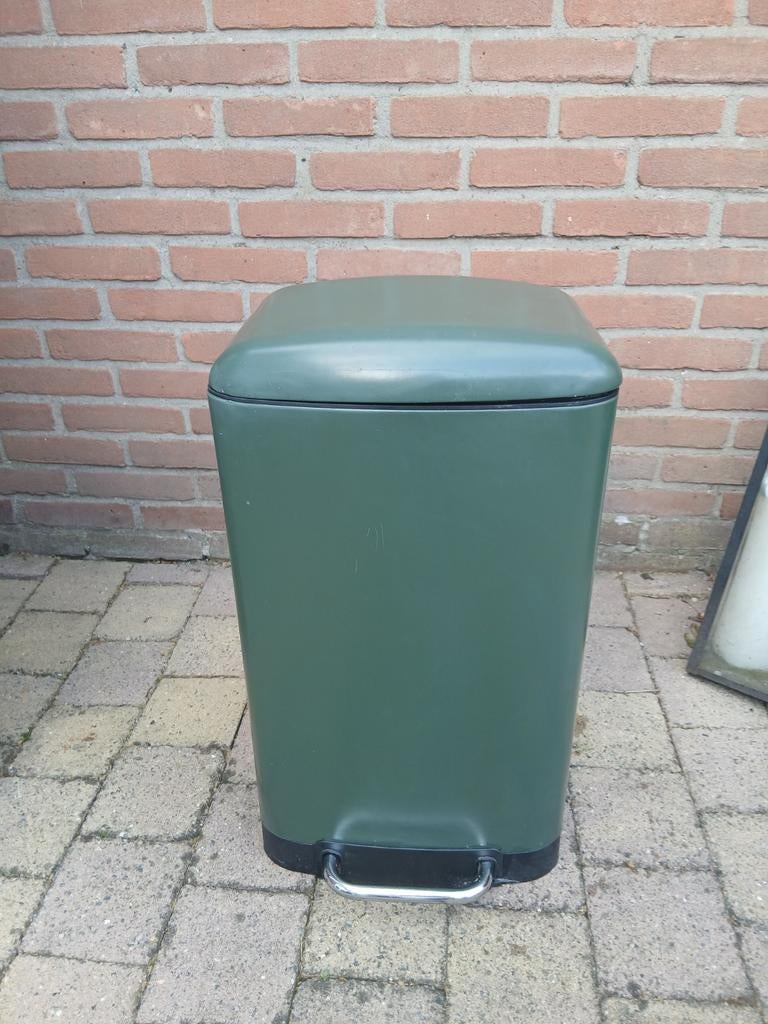 pedaalemmer, Huis en Inrichting, Ophalen of Verzenden, Gebruikt, Metaal, 50 tot 75 cm