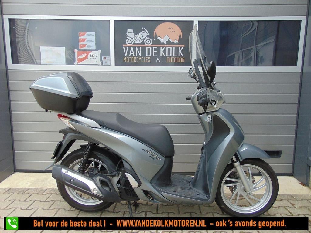 HONDA SH 150i C-ABS (bj 2015), Motoren, Motoren | Honda, Scooter, HONDA, Bedrijf, Onbekend