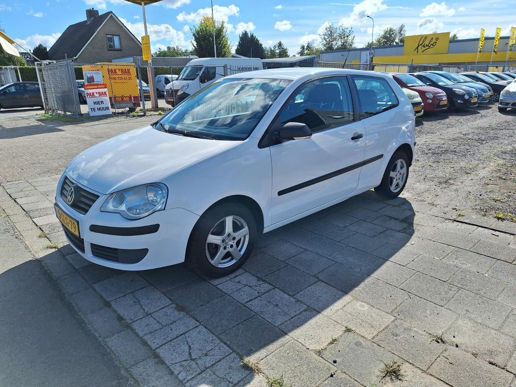 Volkswagen Polo 1.2 Easyline bouwjaar 2009, Voorwielaandrijving, Stof, 74 pk, 31 €/maand
