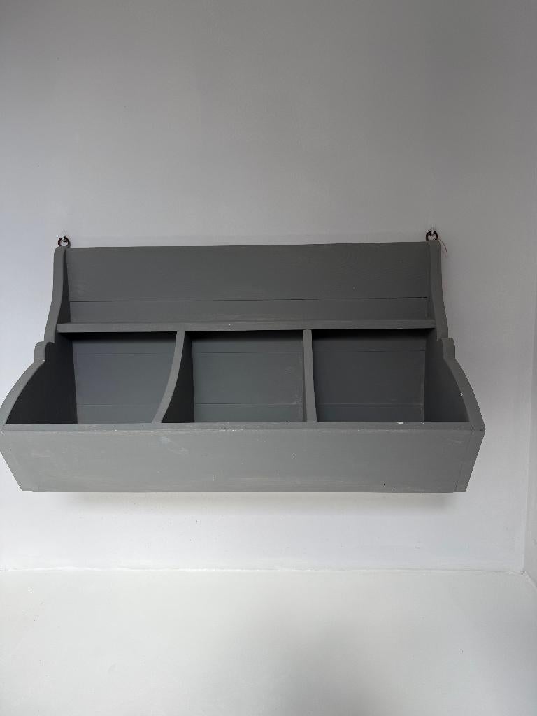 brocante gruttersbak, wandrek, vakkenkast, Ophalen, Zo goed als nieuw