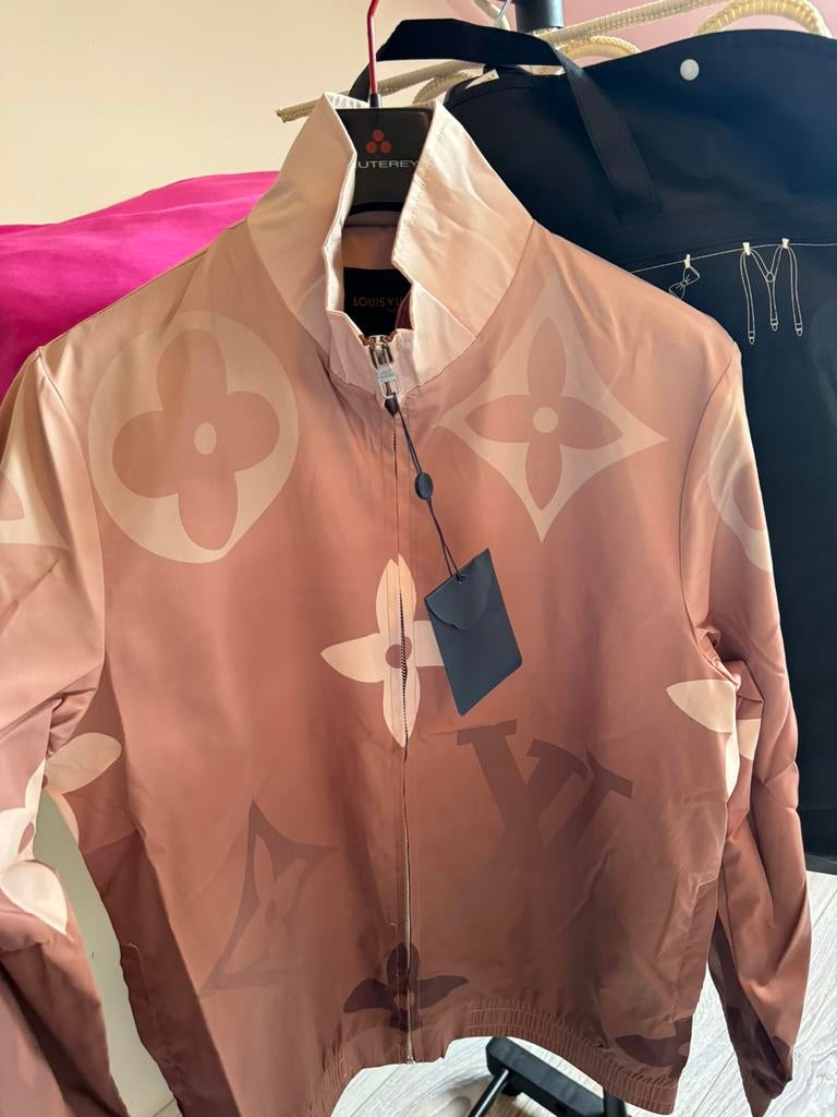 Louis vuitton jas, Kleding | Heren, Ophalen, Zo goed als nieuw, Maat 56/58 (XL), Zwart