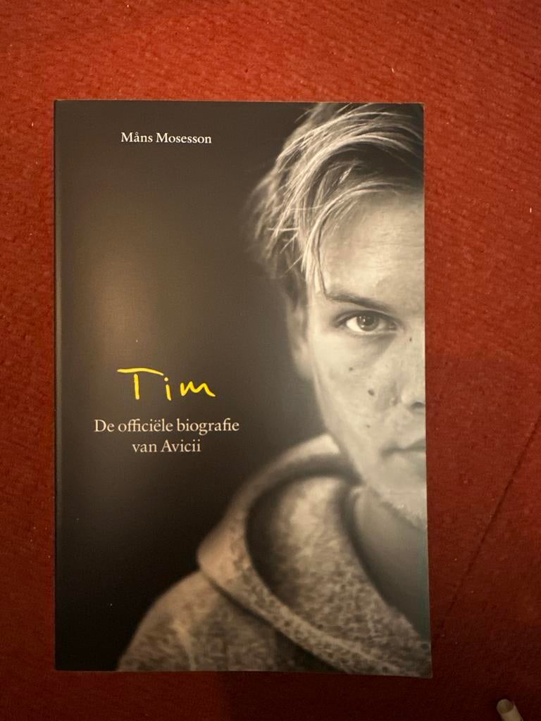 Tim: De officiële biografie van Avicii, Ophalen of Verzenden, Zo goed als nieuw, Overige