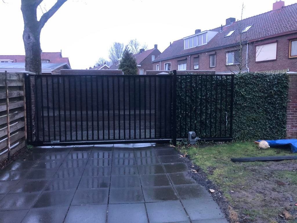 Elektrische poort te koop, Tuin en Terras, Ophalen, Met poort, Spijlenhekwerk, Zo goed als nieuw