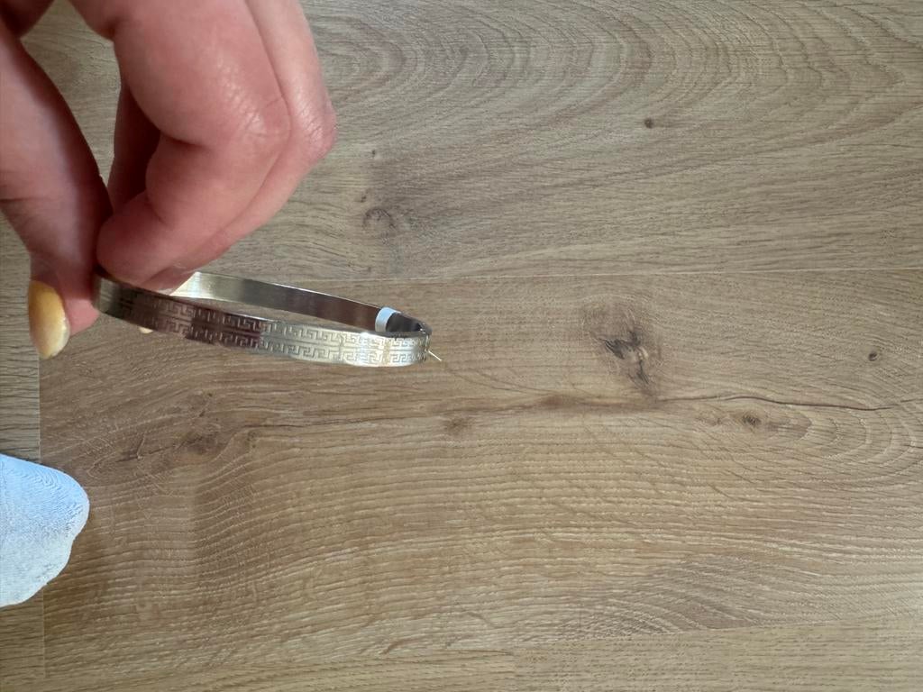 Stijlvolle Zilverkleurige Armband met Grieks Patroon, Ophalen of Verzenden, Zo goed als nieuw, Zilver