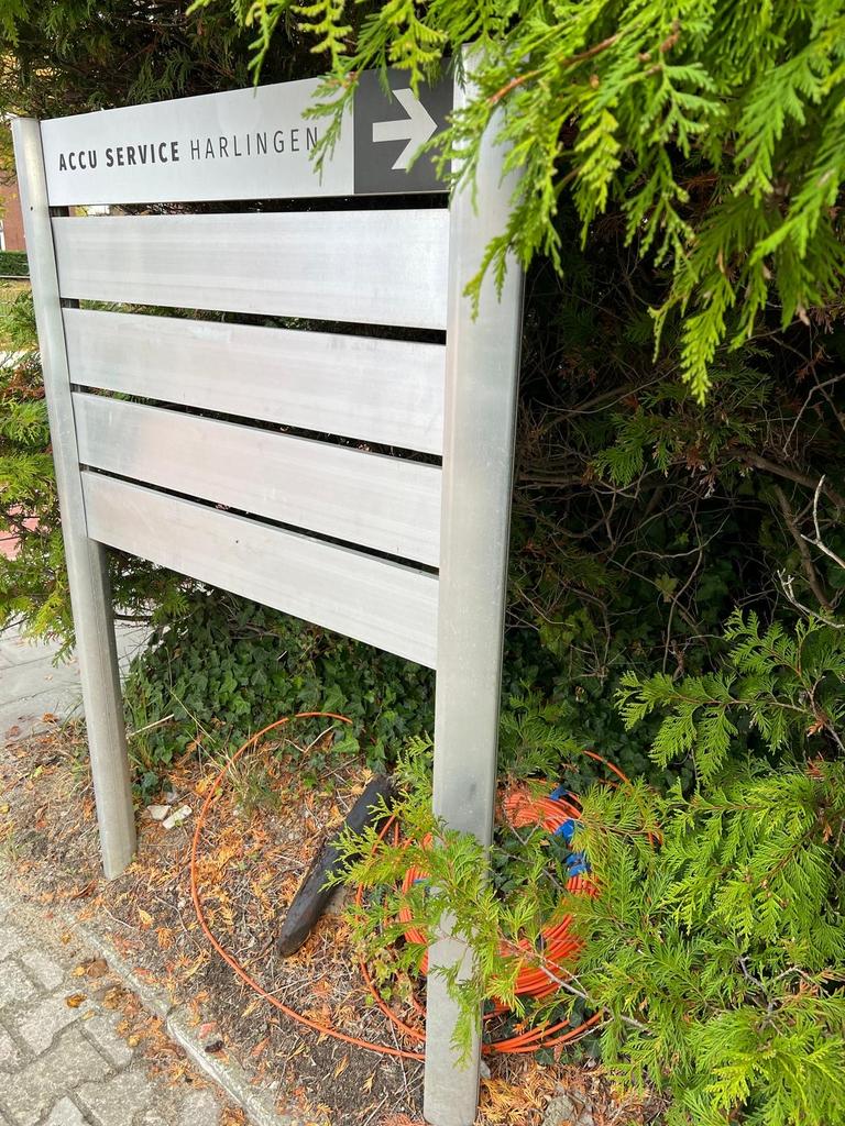 Bewegwijzeringsbord bedrijven reclame, Ophalen, Zo goed als nieuw, Reclamebord