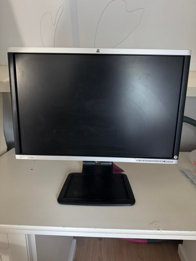 HP LA2405wg 24 inch Monitor – Zo goed als nieu, Gaming, Ophalen of Verzenden, Zo goed als nieuw, DisplayPort