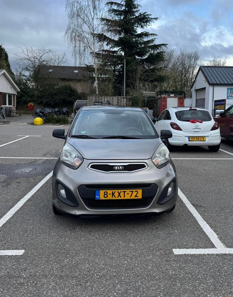 Kia Picanto 1.0 Cvvt 5-DRS 2013 Grijs, Auto's, Voorwielaandrijving, 400 kg, Origineel Nederlands, 24 km/l