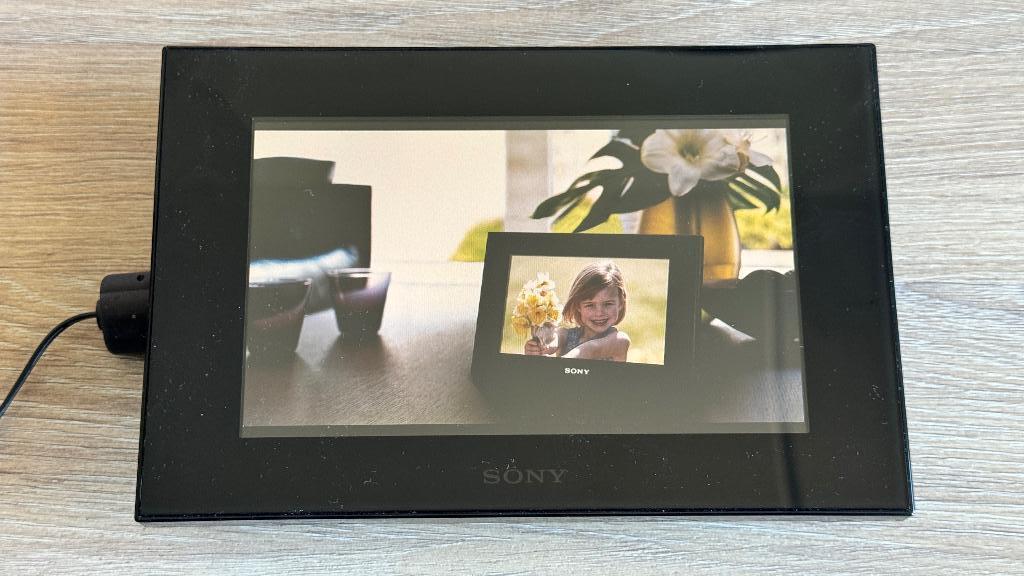 Sony DPF-D70 Digitale Fotolijst, Ophalen of Verzenden, Gebruikt, Minder dan 1 GB, Kleiner dan 8 inch