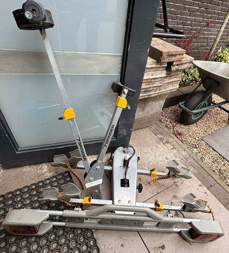 Fietsendrager, Ophalen, Zo goed als nieuw, Trekhaakdrager