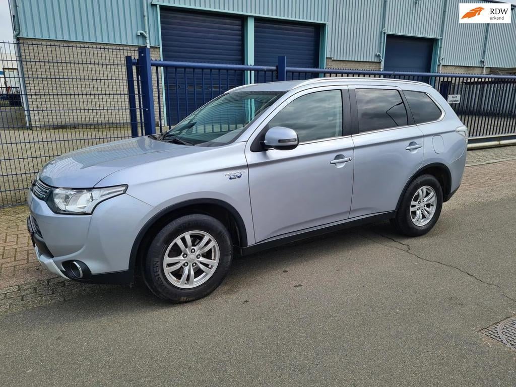 Mitsubishi Outlander 2.0 PHEV AWD Bus. Edition X-Line AUT Hy, Zwart, 4 cilinders, Blauw, Leder en Stof