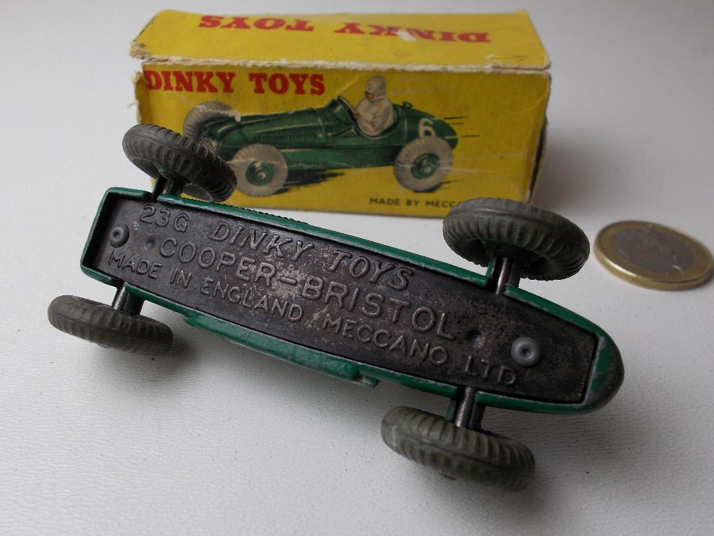 1953 Dinky Toys 23G COOPER BRISTOL FORM. 1 +ORIG. DOOSJE (J), Ophalen of Verzenden, Zo goed als nieuw, Auto, Dinky Toys