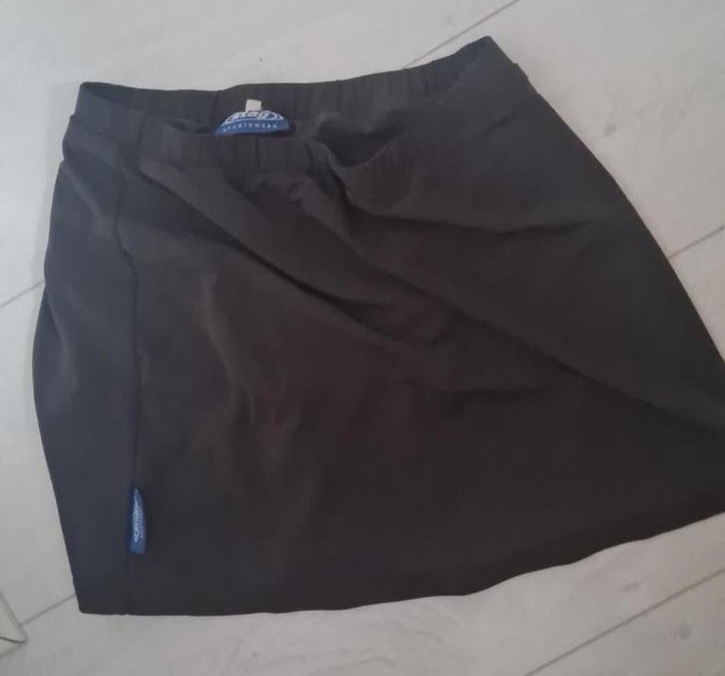 Hockey rok maat M merk stag bruin, Sport en Fitness, Hockey, Ophalen of Verzenden, Zo goed als nieuw, Kleding