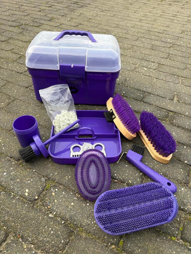 Paarden poetskoffer, Dieren en Toebehoren, Paarden en Pony's | Overige Paardenspullen, Ophalen, Zo goed als nieuw, Overige soorten