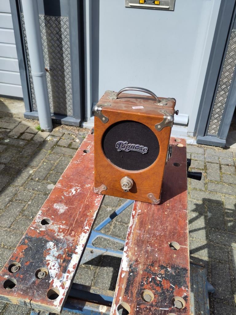 Pignose mini gitaarversterker op batterijen, met defect, Muziek en Instrumenten, Versterkers | Bas en Gitaar, Ophalen, Gebruikt