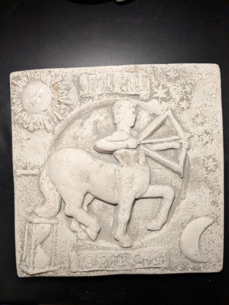 Wanddecoratie gips boogschutter, Ophalen of Verzenden