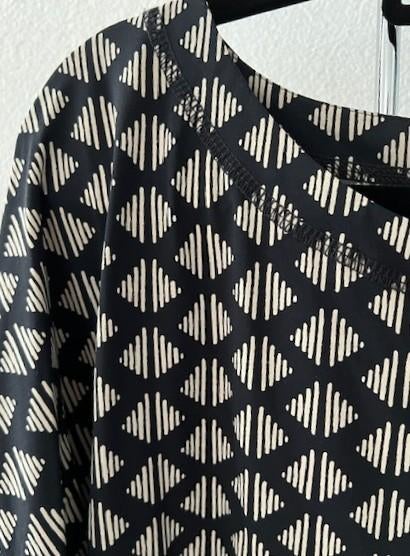 EXPRESSO jurk travelstof zwart beige 44, Zwart, Maat 42/44 (L), Zo goed als nieuw, Onder de knie