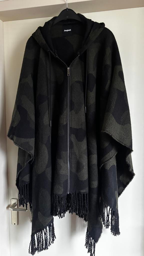 Poncho, cape, omslagdoek, jas, zomerjas vest mantel Desigual, Overige kleuren, ., Maat 46/48 (XL) of groter, Ophalen of Verzenden