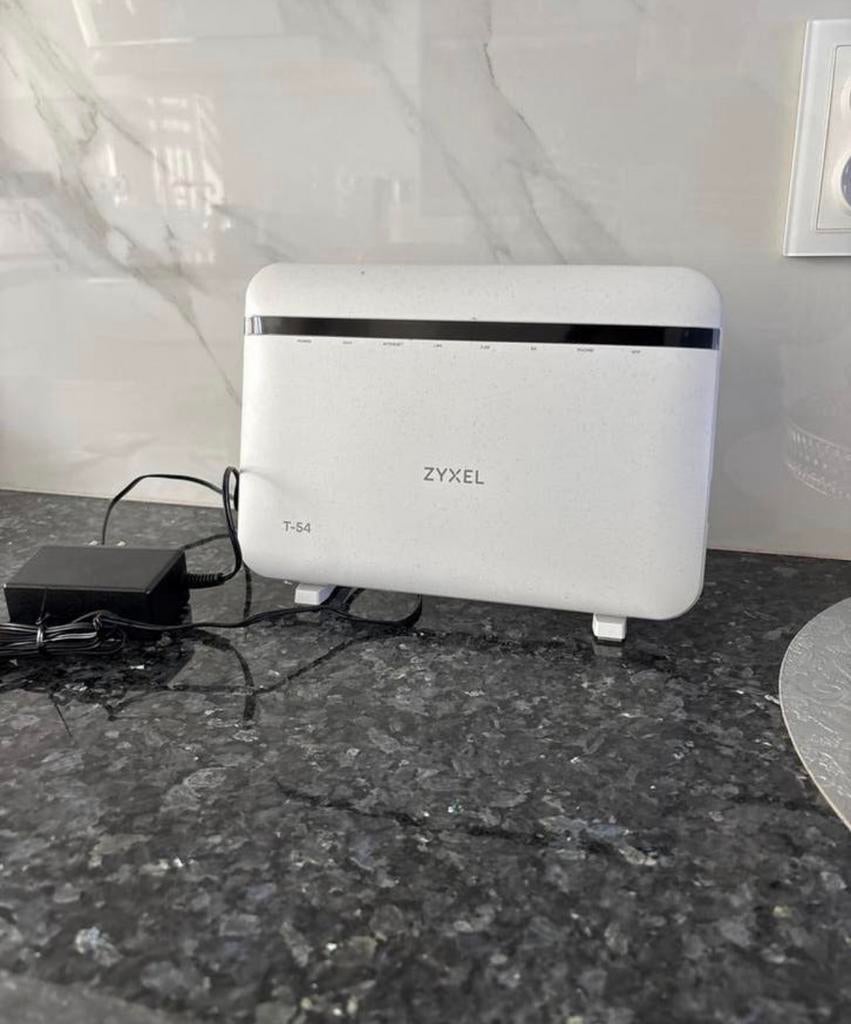 Zyxel wifi modem/router, Ophalen of Verzenden, Zo goed als nieuw