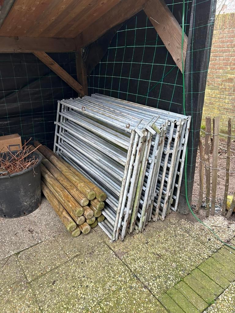 Gegalvaniseerd hekwerk. Dierenverblijf., Ophalen, Met poort, Overige typen, Zo goed als nieuw