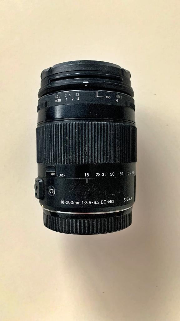 Sigma 18-200mm F3.5-6.3 DC Macro, Ophalen of Verzenden, Gebruikt, Macrolens, Zoom