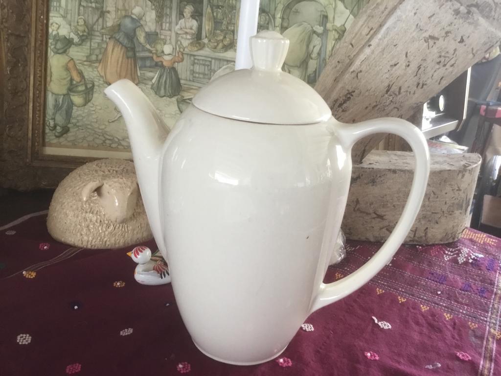 Crèmekleurige koffiepot met deksel, Ophalen of Verzenden