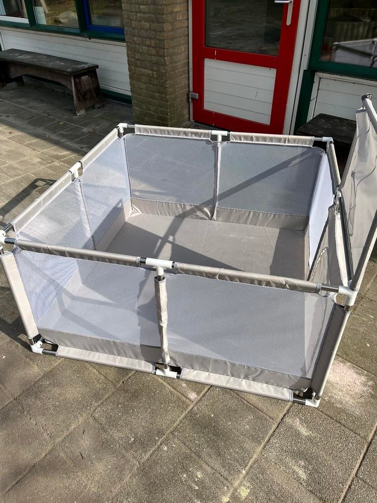 Mooie grondbox, Ophalen, Gebruikt, Vierkant