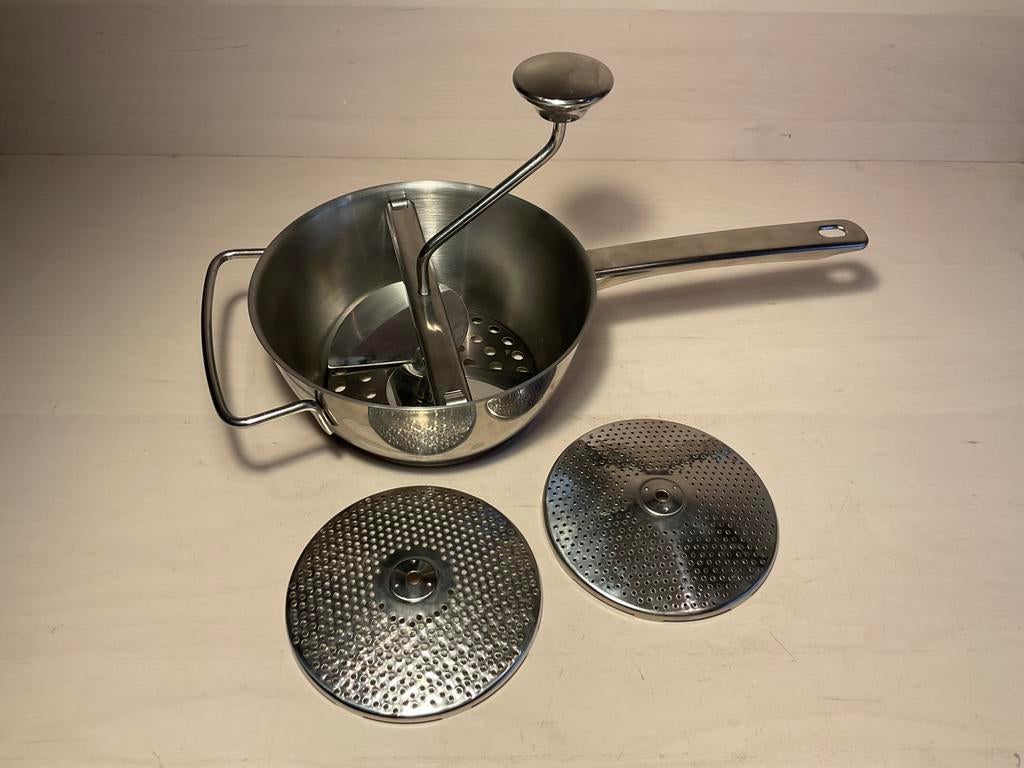 Passeerzeef roerzeef rvs met drie messen, Ophalen of Verzenden, Zo goed als nieuw