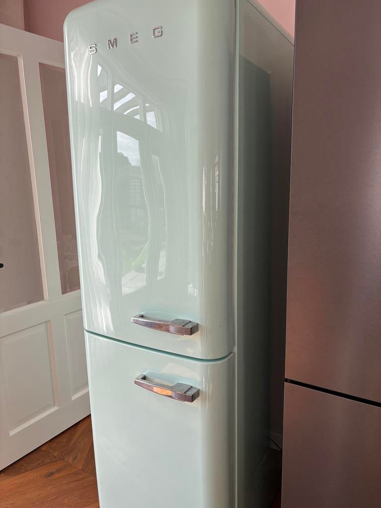 Smeg retro mintgroene koelkast met vriesvak FAB32LPG3, Witgoed en Apparatuur, Koelkasten en IJskasten, Ophalen, Gebruikt, 200 liter of meer