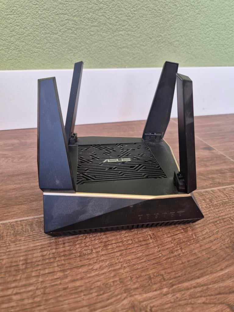 ASUS RT-AX92U AX6100 Tri-Band WiFi 6 Mesh Router, Ophalen, Gebruikt, Router, Asus