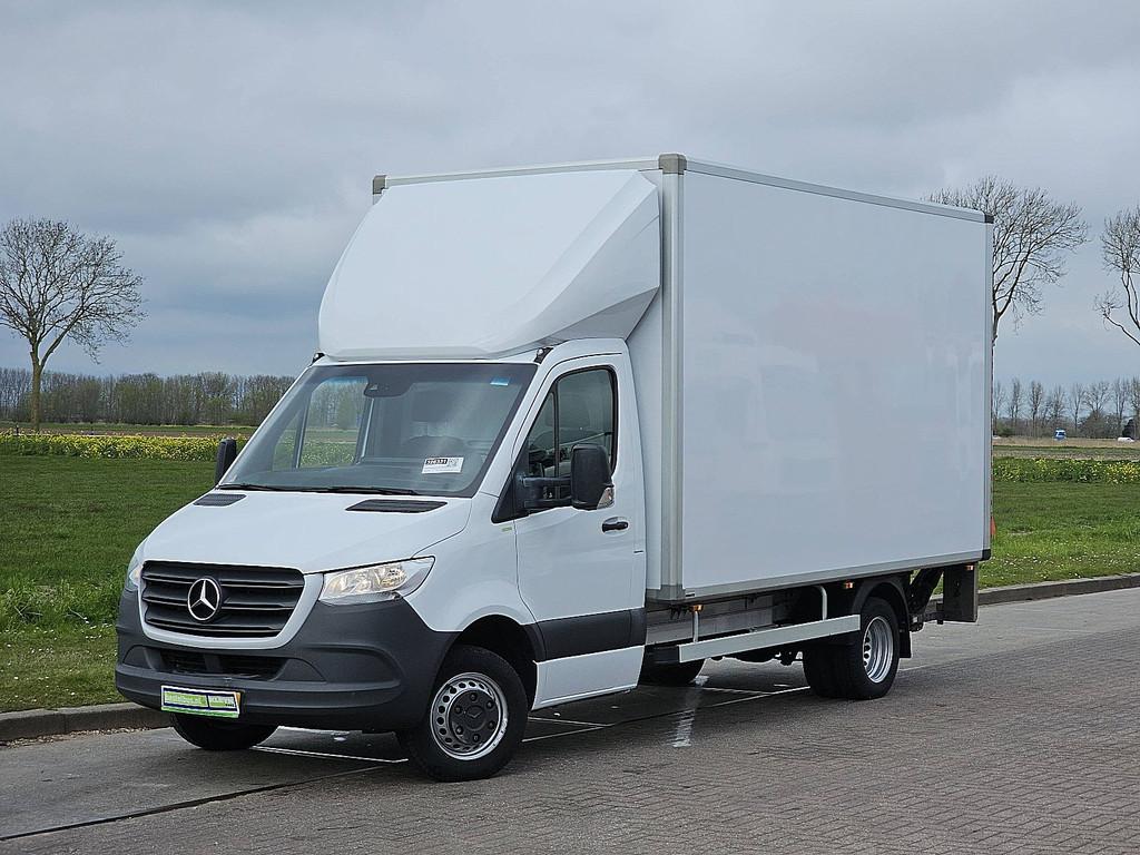MERCEDES-BENZ SPRINTER 515 bakwagen laadklep!, Auto's, Bestelauto's, Automaat, Gebruikt, Euro 6, 150 pk
