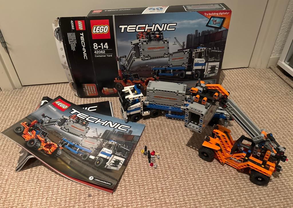 Lego Technic 42062 Container Yard - Complete Set, Ophalen of Verzenden, Zo goed als nieuw, Complete set, Lego