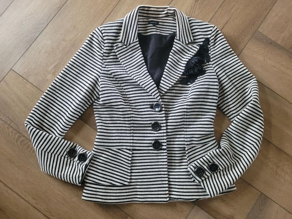 Super leuk jasje van Caroline Biss, maat 38, Maat 38/40 (M), Overige kleuren, Ophalen of Verzenden, Zo goed als nieuw