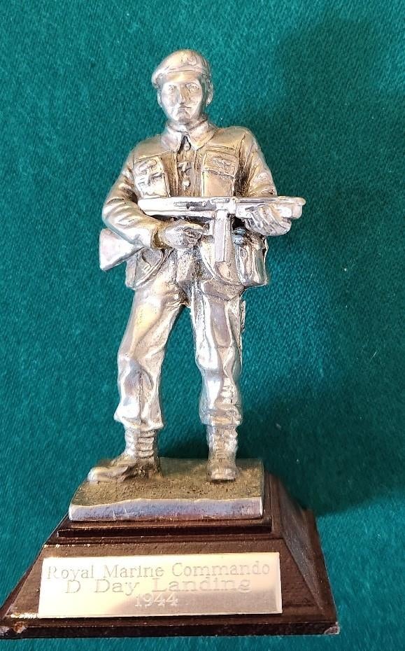 Royal Marine CDO zilver/verzilverd beeldje, Ophalen of Verzenden, Marine, Engeland, Embleem of Badge