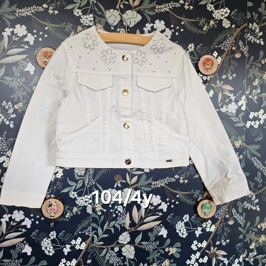 Mayoral spijkerjasje wit met studs maat 104 (4 jaar), Ophalen of Verzenden, Zo goed als nieuw, Mayoral, Meisje