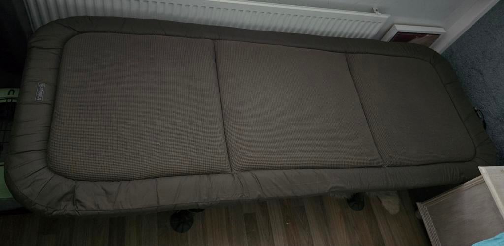 Trakker rlx 8 leg bed, met slaapzak., Ophalen, Zo goed als nieuw, Overige