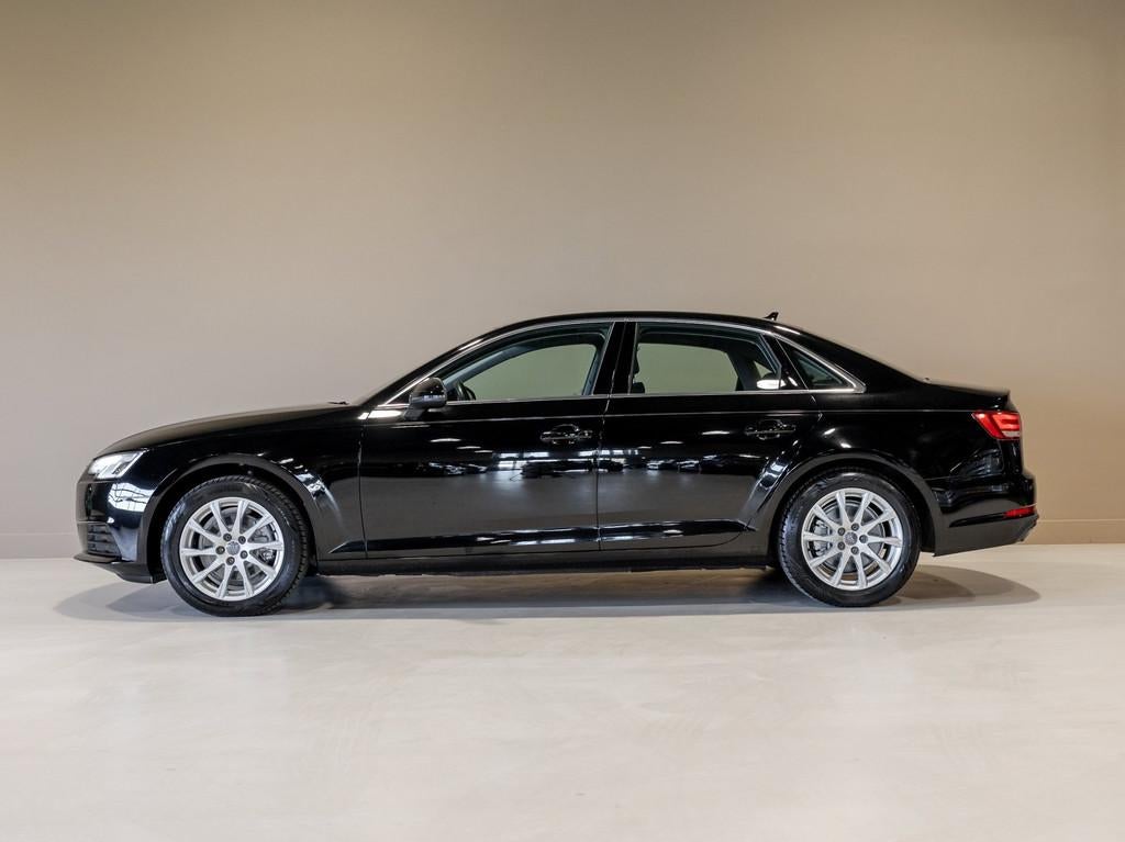 Audi A4 Limousine 35 TFSI Launch edition Business / 150pk /, Auto's, Audi, Stof, Gebruikt, 4 cilinders, A4