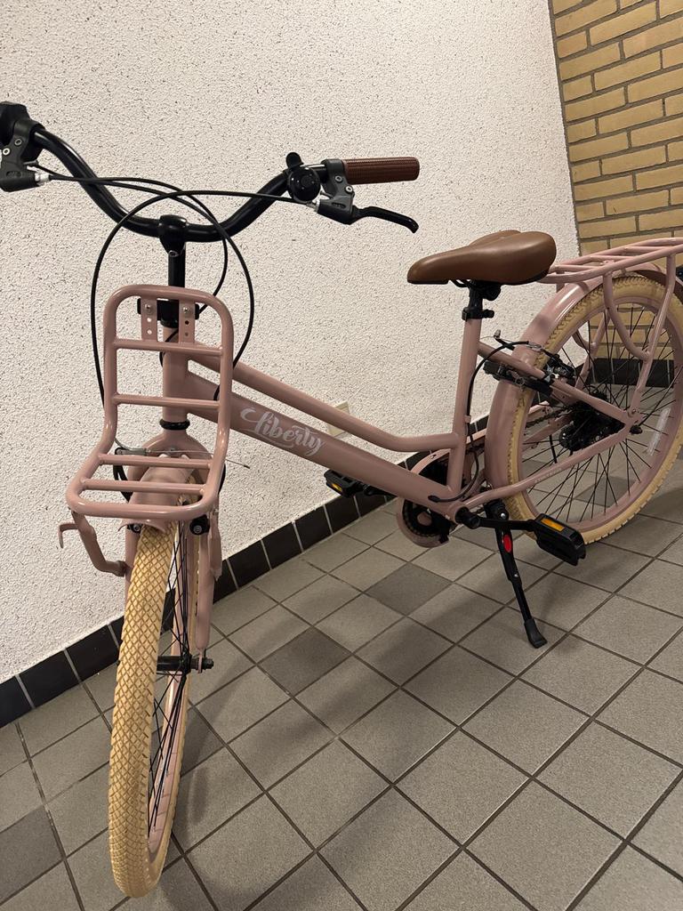 Nieuwe meisjesfiets roze/bruin 24 inch– nooit gebruikt