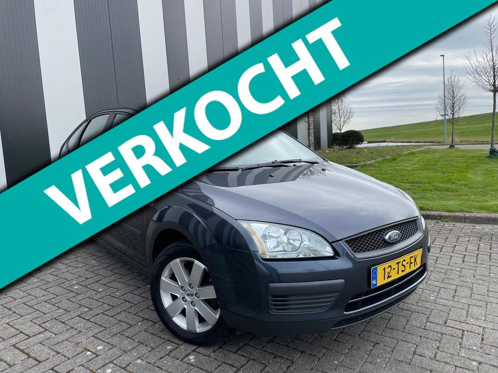 Ford Focus 1.6-16V Trend Airco-Cruise-Trekhaak-2 Sleutels, 1596 cc, Gebruikt, 4 cilinders, 620 kg