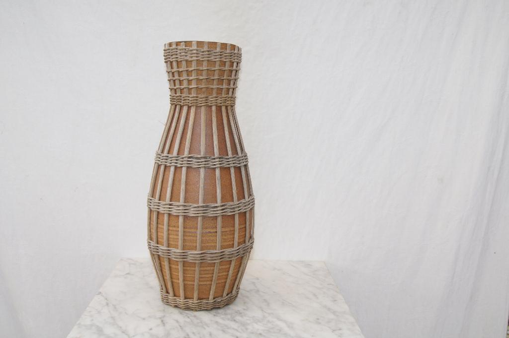 Vaas met Bamboe  ( Porselein, Ophalen of Verzenden