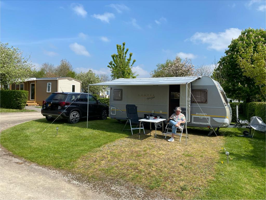 Dethleffs Caravan 2005 - Comfortabel en compleet, Caravans en Kamperen, Caravans, Kachel, Rondzit, Frans bed, Particulier