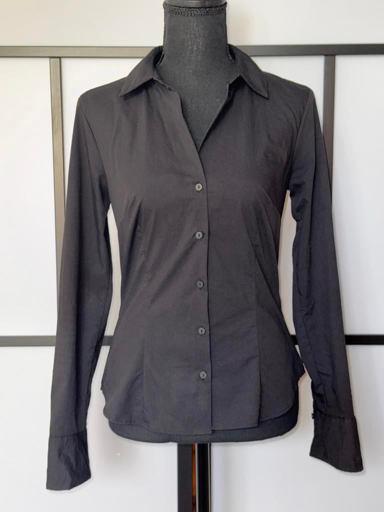 Stradivarius zwarte overhemd maat S voor dames, Kleding | Dames, Blouses en Tunieken, Ophalen, Zo goed als nieuw, Maat 36 (S)