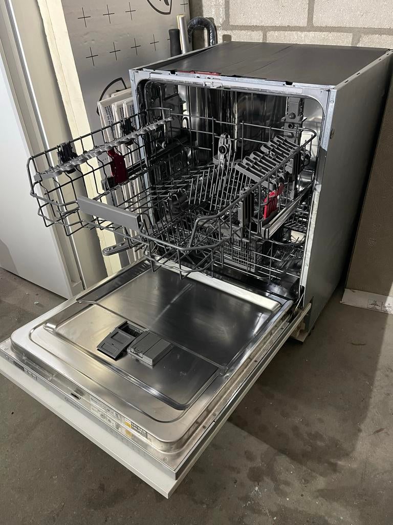 Bauknecht vaatwasser, Ophalen, Zo goed als nieuw, Energieklasse A of zuiniger, Inbouw