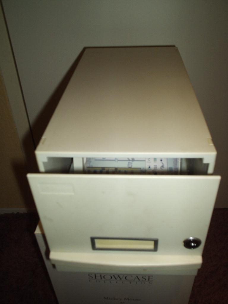 CD-Rom box van Office Data / CD Opbergrek, Ophalen of Verzenden, Gebruikt